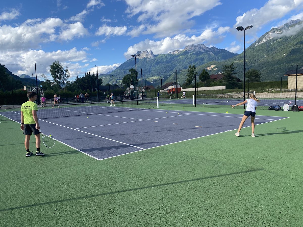 Annecy tennis tour